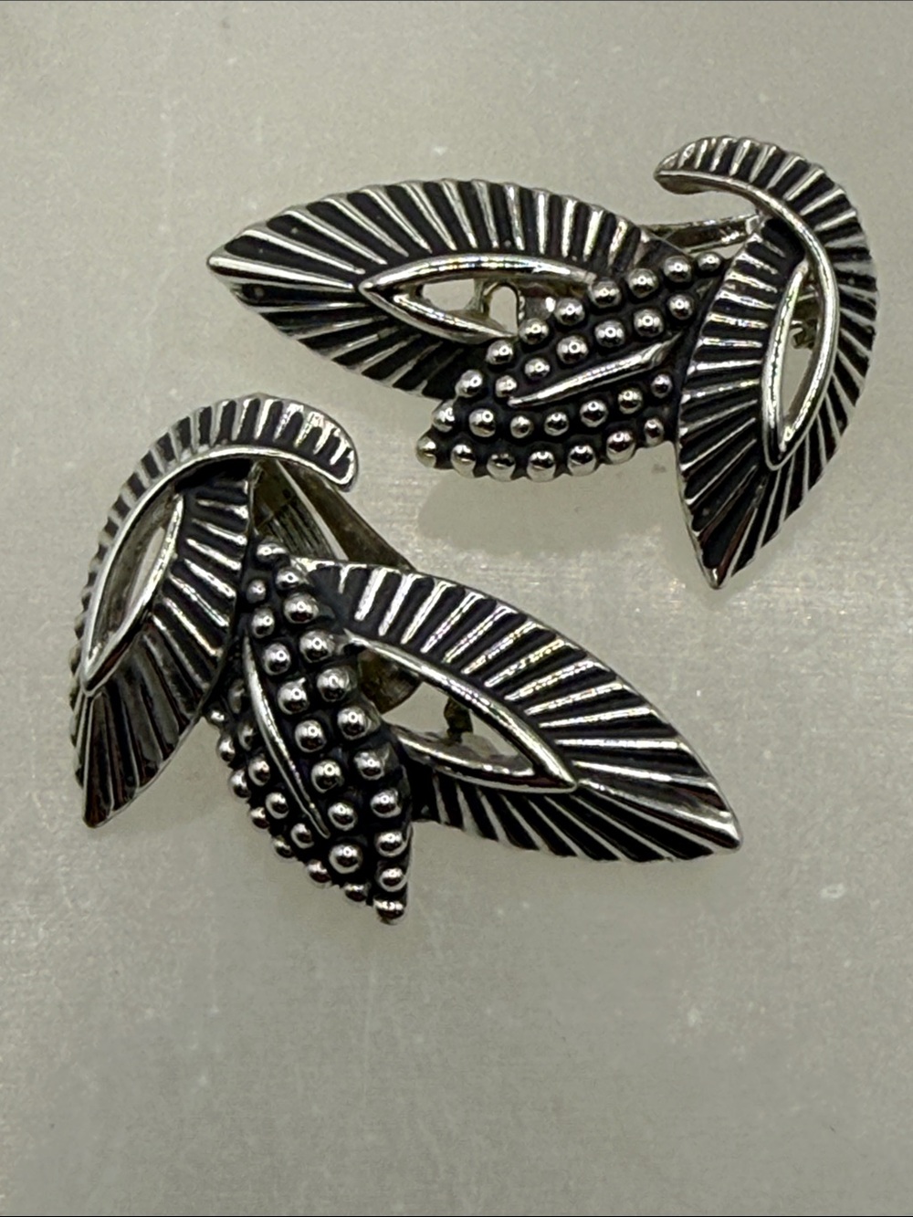 Vintage Marboux Silver Leaf Cluster Clip-On Earrings - Silver tone 816